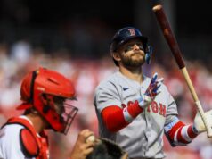 A queda do Red Sox caiu surpreendentemente para o último lugar na principal categoria ofensiva