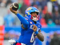 QBs Jalon Daniels e Mark Gronowski visitam Dolphins