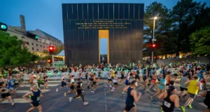 Atualizações ao vivo do OKC Memorial Marathon, rastreador de corrida, horários de início, programação de TV