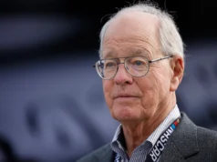 Jim France está deixando o cargo de CEO da NASCAR, abrindo caminho para o primeiro membro da família não francês liderar o esporte
