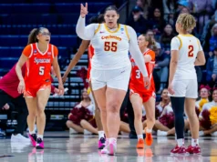 A estrela do estado de Iowa, Audie Crooks, está supostamente entrando no portal de transferência