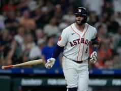 Astros quebram uma seqüência de 8 derrotas consecutivas e vencem Rockies por 7 a 6 atrás da grande noite de Christian Walker