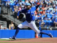 Kirk passa por uma cirurgia no polegar quebrado e outras notícias