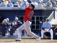 Linha menor do Red Sox: Sung-Chae Cheng rebate para o ciclo