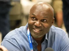 O proprietário dos Buccaneers, Joel Glazer, apoia o técnico Todd Bowles