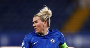 Millie Bright, do Chelsea, se aposentará no final da temporada como a jogadora mais antiga do clube