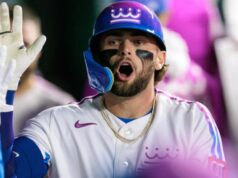 Carter Jensen, do Royals, atua como juiz Aaron