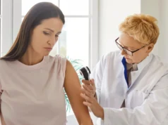 IA identifica padrões de risco precoce para câncer de pele