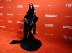 Novatos ajudam a levar a energia do Met Gala ao tapete laranja do Draft da WNBA