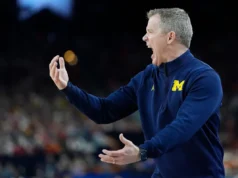 Dusty May retirou-se oficialmente da busca de coaching da UNC