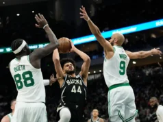 O Celtics começou rápido novamente e derrotou o Bucks por 133-101