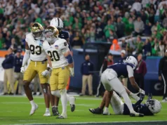Aeneas Williams fez um touchdown corrido no jogo Notre Dame Blue-Gold.