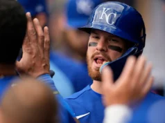 O apanhador novato Carter Jensen foi excluído do time titular do Royals depois de dormir demais