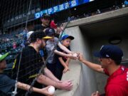 Prospecto nº 1 da MLB ‘profundo’ em negociações de extensão, pode chegar a US$ 111 milhões: relatório