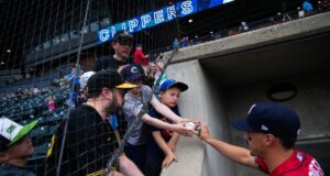 Prospecto nº 1 da MLB ‘profundo’ em negociações de extensão, pode chegar a US$ 111 milhões: relatório