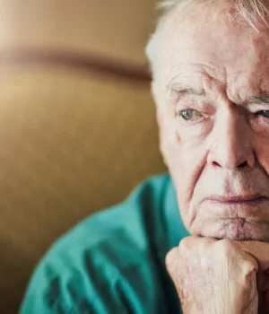 elderly-man-sad-lonely-thinking.webp