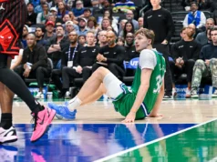 Cooper Flagg está fora do final da temporada do Mavericks devido a uma torção no tornozelo