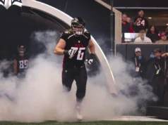 O right tackle dos Falcons, Caleb McGarry, está se aposentando