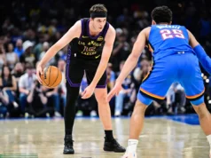 Espera-se que Austin Reaves retorne ao Lakers em cerca de 4 semanas para o importante Jogo 5 contra o Rockets.