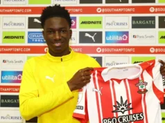 Southampton contratou o meio-campista adolescente Tunkara