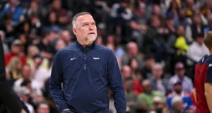 A UNC está procurando contratar Mike Malone como seu próximo HC de basquete masculino