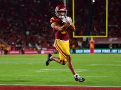 Os Dolphins deram as boas-vindas ao melhor WR do Draft da NFL para uma visita aos 30 primeiros na segunda-feira