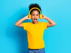 Estudos encontraram níveis perigosos de chumbo em roupas infantis