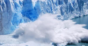 Cientistas alertam para 3.100 “geleiras em ascensão” que podem causar inundações e avalanches