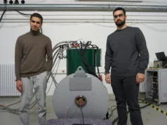 Alunos constroem uma “rádio cósmica” para ouvir matéria escura