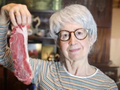 Comer mais carne pode reduzir o risco de Alzheimer para algumas pessoas