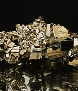 shiny-pyrite-with-mirror-reflection.webp