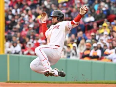 Jogo 42: Phillies no Red Sox; Willson Contreras retorna à escalação