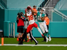 Reunião chegando? O tweet enigmático de L’Jarius Sneed gera especulações
