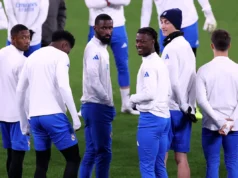 Veterano do Real Madrid ‘perde a cabeça’ com companheiro de equipe durante treino