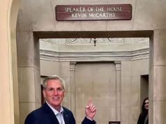Ele foi traído e expulso do Congresso depois de lágrimas, acessos de raiva e telefonemas de Trump… Então, o que o ex-presidente da Câmara, Kevin McCarthy, está fazendo agora em sua aposentadoria?
