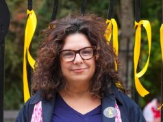 Esconder meu sobrenome, alisar o cabelo e evitar motoristas de entrega: eu ficaria muito envergonhado, mas é por isso que eu – e muitos outros – estamos tentando ser menos ‘judeus visíveis’, revela Miranda Levy