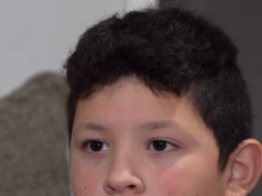Menino, 10 anos, forçado a se representar no tribunal do Texas depois que sua mãe foi colocada em detenção de imigração