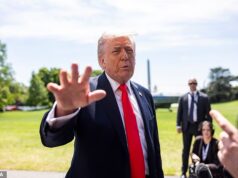 O teimoso Trump realiza o ataque de charme real do monarca à OTAN enquanto ataca a Europa com tarifas punitivas