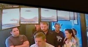 Gangue ‘Dine and Dasher’ caçada pela polícia depois de fugir de uma churrascaria sem pagar £ 539,70 em conta de comida e bebida ‘