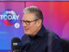 Keir Starmer alertou os eleitores para se prepararem para um aumento da inflação causado pelo Irão e disse que a Grã-Bretanha deve estar “muito mais próxima da UE”