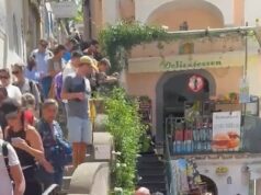 Turistas invadem pequenas aldeias italianas ‘bloqueando estradas e prendendo moradores locais em suas casas’