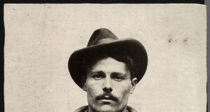 Criminosos imigrantes eduardianos na Grã-Bretanha manifestaram-se através da máscara de assassinos, ladrões e bandidos