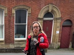 Uma mulher irlandesa foi multada por fazer discursos racistas vis aos funcionários do hotel, quando declarou ‘Todos os britânicos deveriam morrer!’