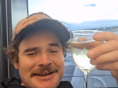 ‘É tão fácil’: o australiano compartilha sua maneira secreta de conseguir comida e bebidas grátis nos salões da Virgin Australia