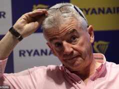 As bebidas matinais antes do voo no aeroporto deveriam ser proibidas, diz o chefe da Ryanair