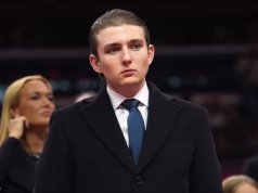 O romance de 1893 gerou especulações de que o filho mais novo do presidente Trump, Barron, é um viajante do tempo.