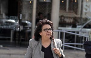 Um importante representante da ONU venceu uma batalha judicial sobre a fortuna de £ 500.000 de seu falecido parceiro, depois que seu filho deserdado alegou que ele “atacava brutalmente” seu pai.