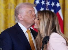 Donald Trump interrompe operação para ‘libertar’ navios no Estreito de Ormuz em meio a alegações de que a guerra no Irã pode terminar dentro de uma semana