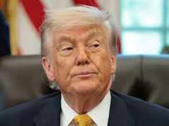 O círculo interno de Trump entra em pânico enquanto o banho de sangue em meio à guerra no Irã atinge os americanos com gasolina de US$ 4,58 e tarifas aéreas crescentes