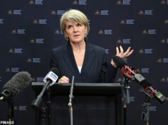 Julie Bishop renunciou ao cargo de reitora da Universidade Nacional Australiana após anos de turbulência interna e alegações de intimidação.